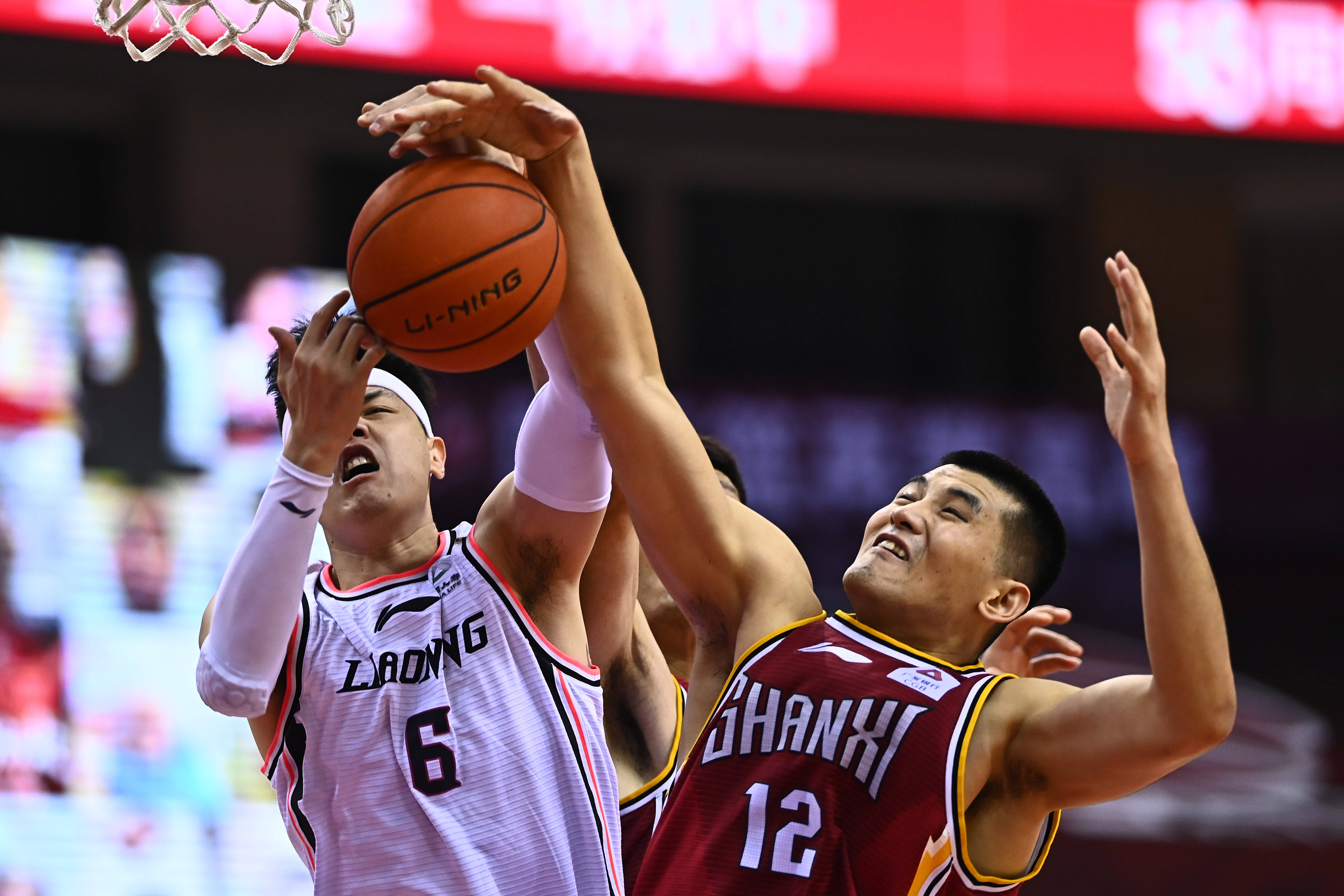 准备无点球金靴？瓦科本赛季2次主罚点球均罚丢（冲击无点球金靴？瓦科本季两度操刀点球全部失手）