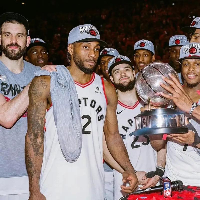 西甲：巴萨客场2-2战平塞维利亚（西甲：巴萨做客与塞维利亚2-2握手言和）